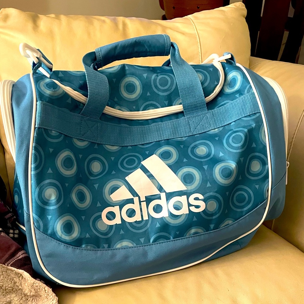 Adidas Medium Sized Blue Gym / Duffle bag.